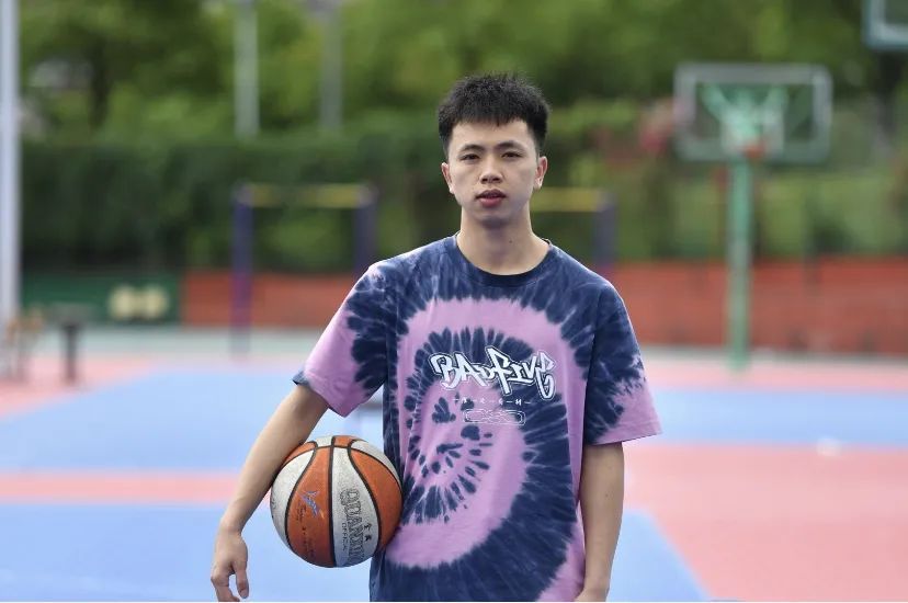 新手球迷如何快速了解篮球选秀权_1